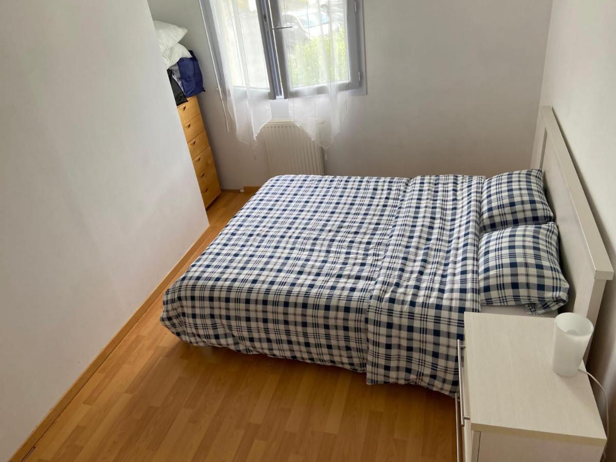 Jolie Maison Au Calme à 2 Mn Des Plages Pour 6 Personnes * Douarnenez