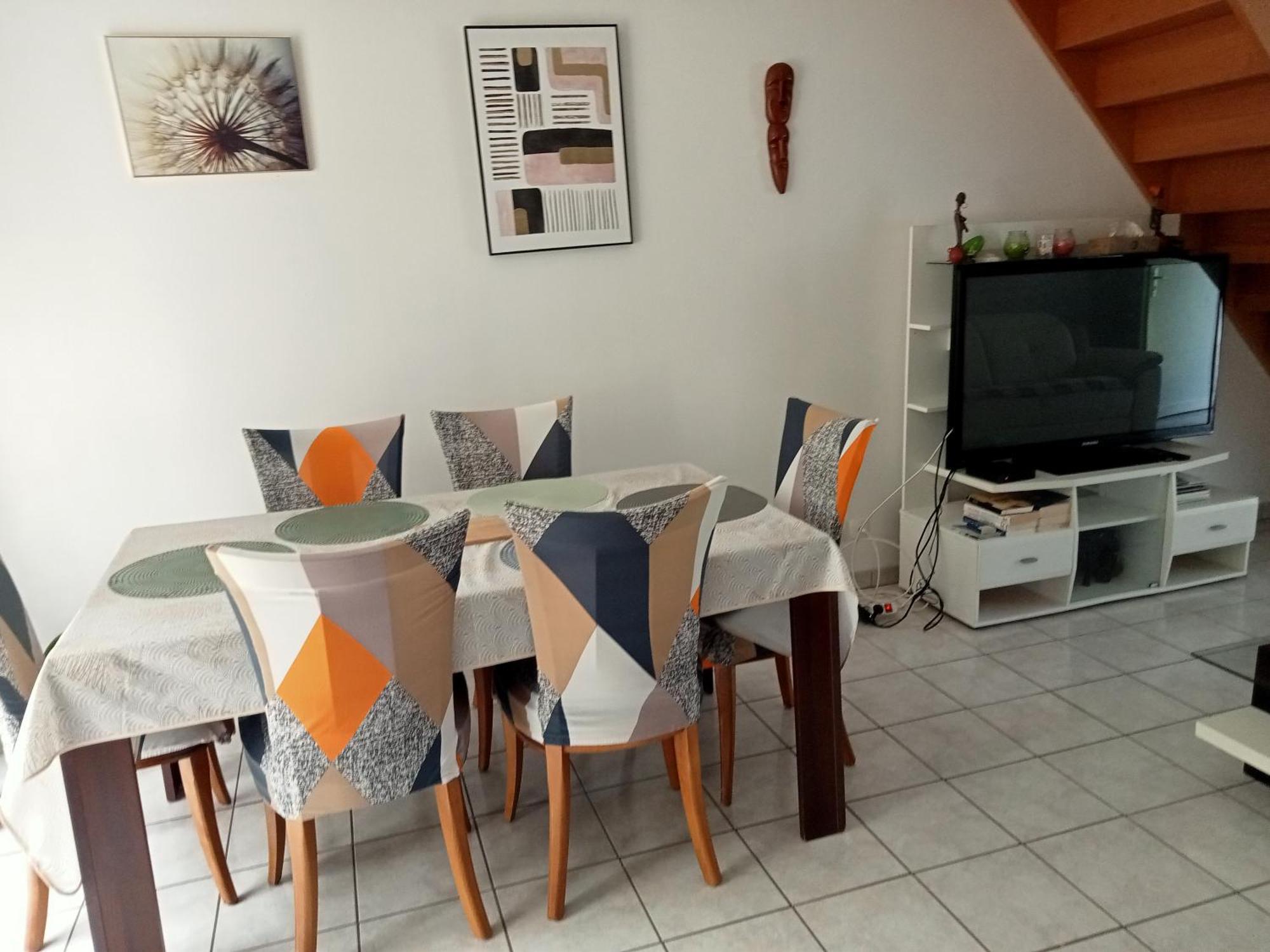 Hébergement de vacances Jolie Maison Au Calme à 2 Mn Des Plages Pour 6 Personnes *