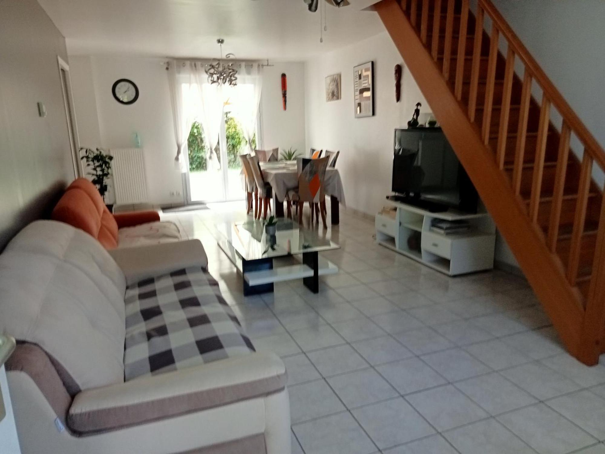 Jolie Maison Au Calme à 2 Mn Des Plages Pour 6 Personnes Casa de Férias *