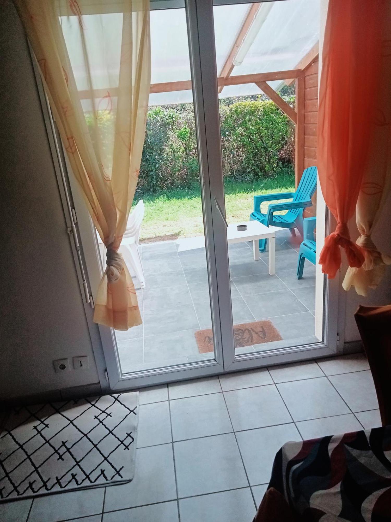 Hébergement de vacances Jolie Maison Au Calme à 2 Mn Des Plages Pour 6 Personnes *